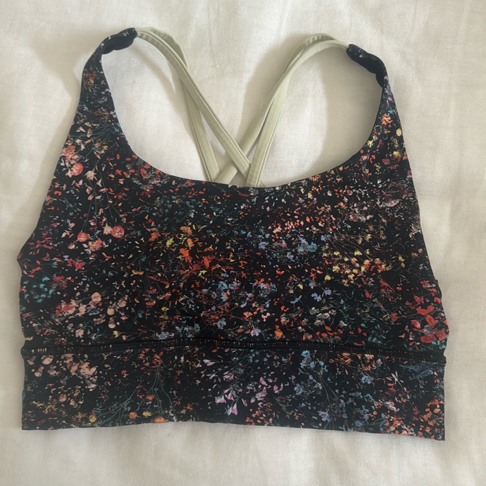 Lululemon sports bra size 6